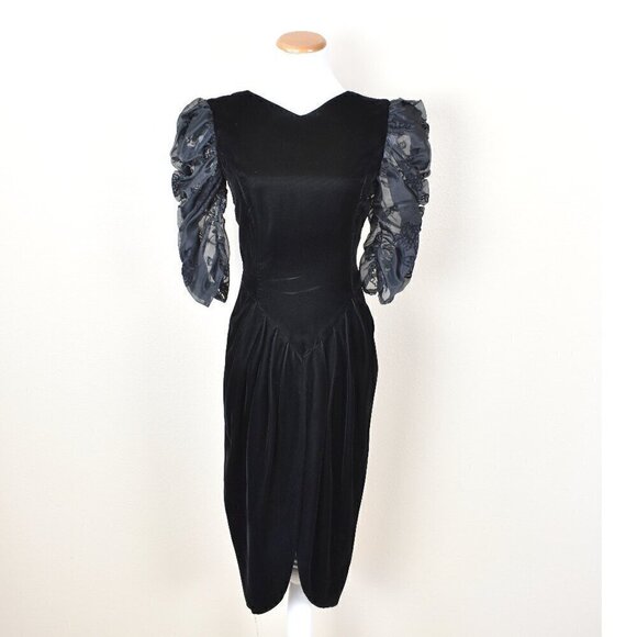 Vintage Dresses & Skirts - Vintage 80s 90s Black Velvet Dress
